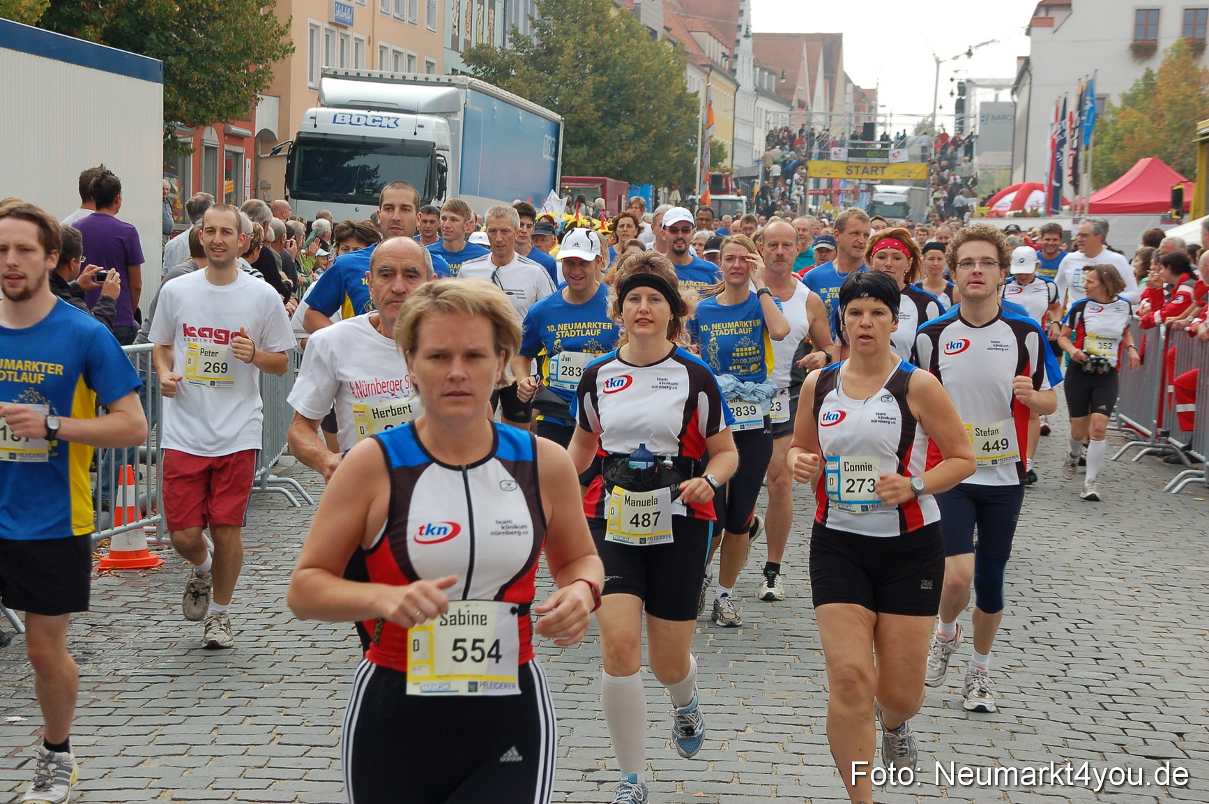 0049 Stadtlauf Neumarkt Unterer Markt 200909